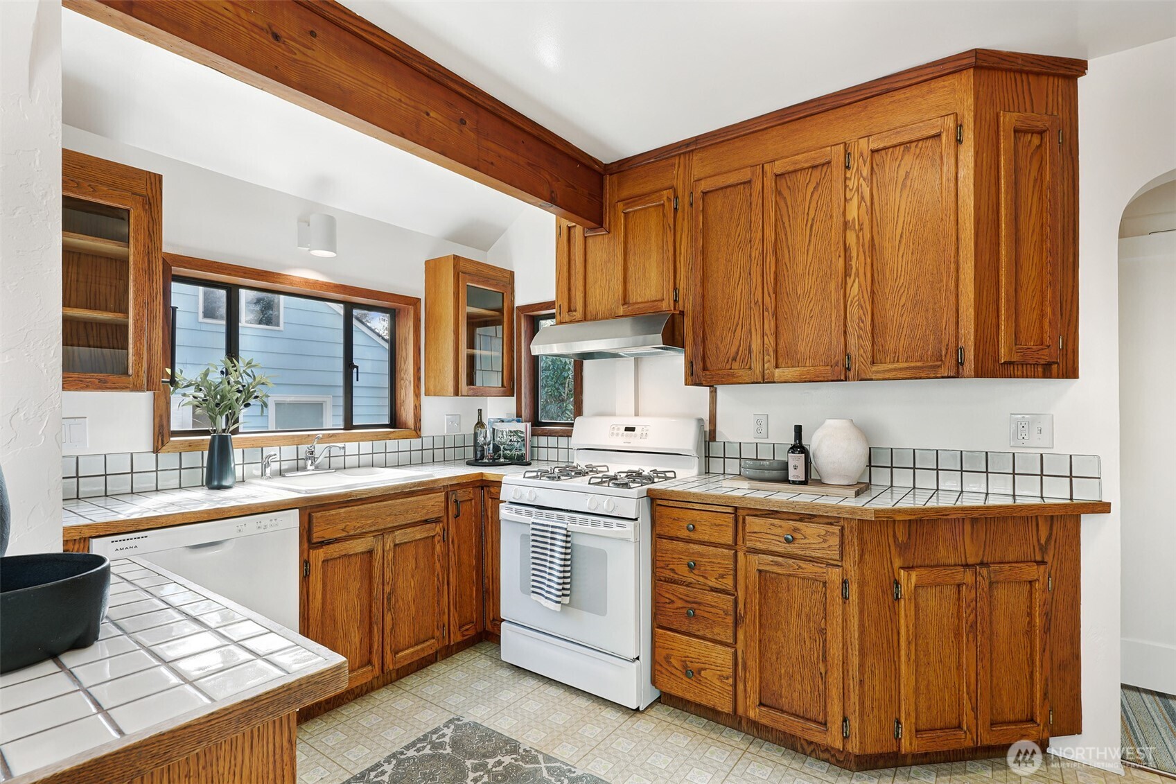 14321 37th Avenue NE, Seattle, WA 98125