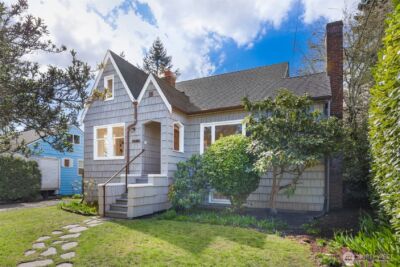 14321 37th Avenue NE, Seattle, WA 98125 - Photo 2