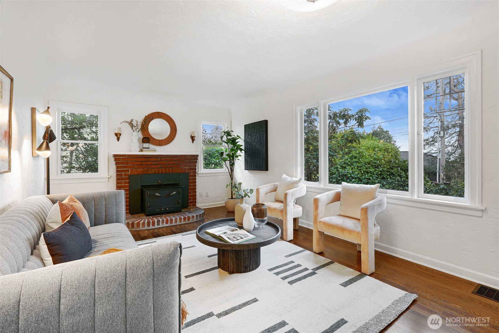 14321 37th Avenue NE, Seattle, WA 98125