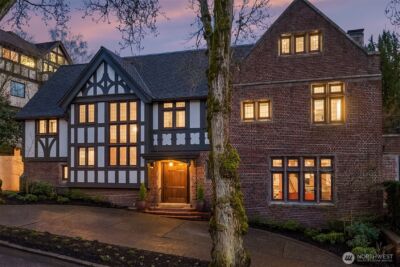 803 E Prospect Street , Seattle, WA 98102-4316