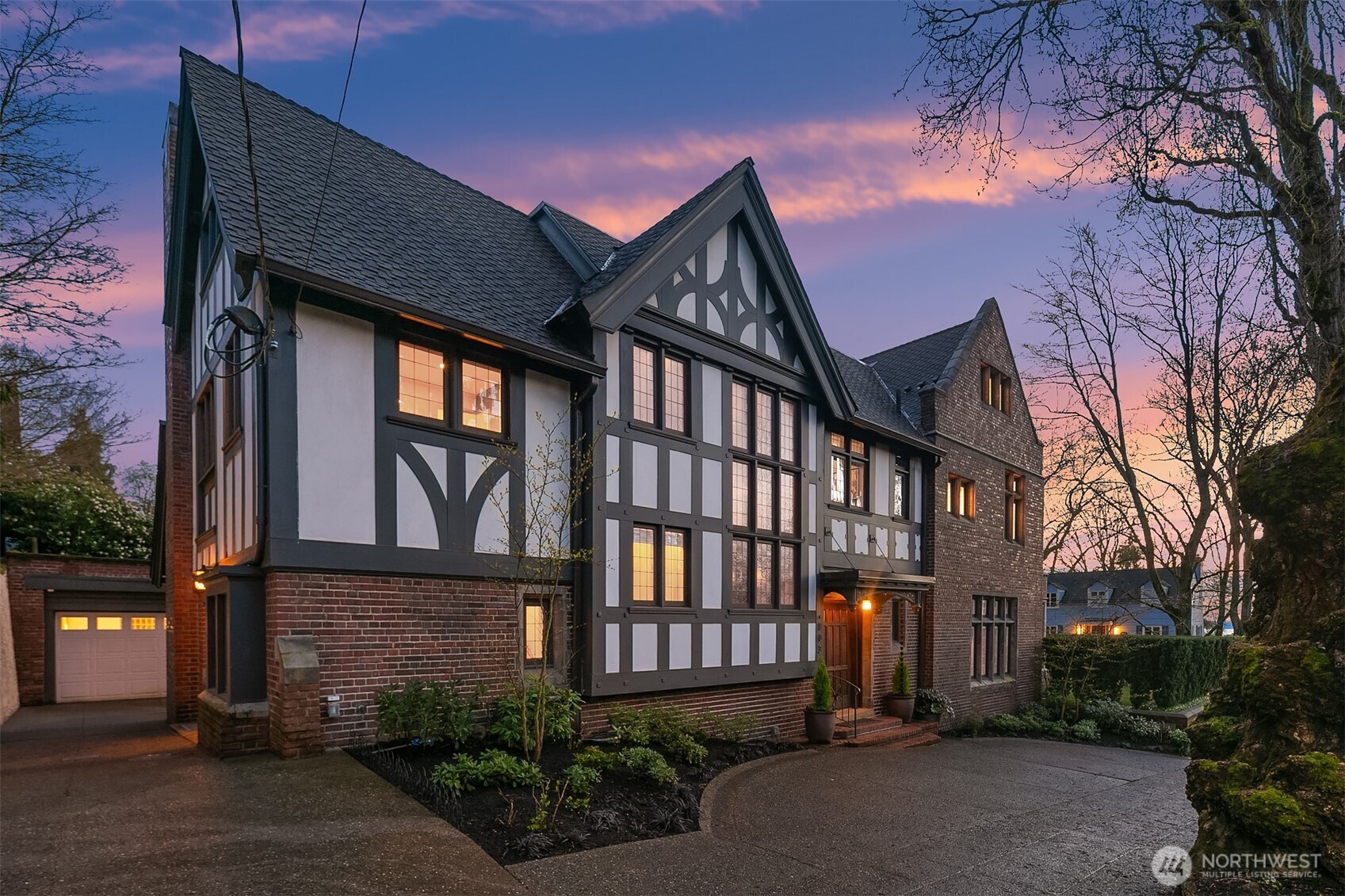 803 E Prospect Street , Seattle, WA 98102-4316