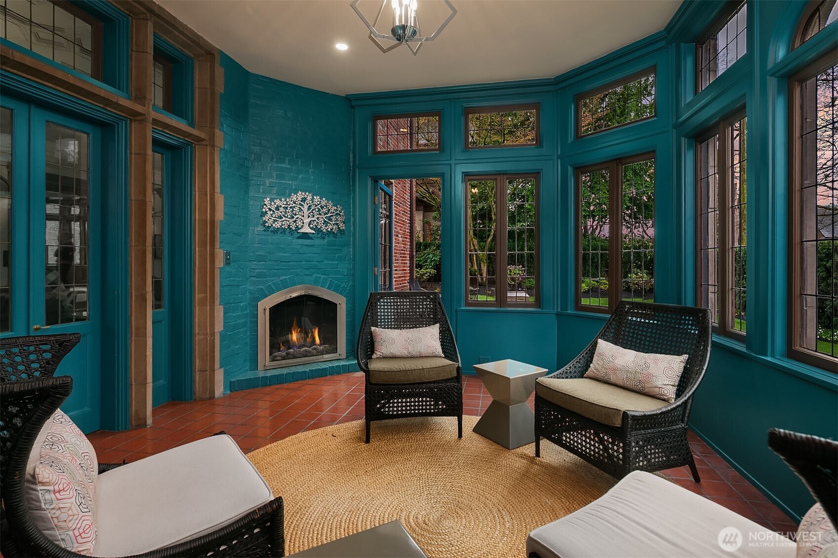 803 E Prospect Street , Seattle, WA 98102-4316