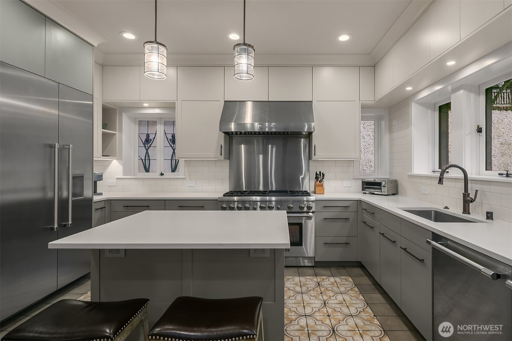 803 E Prospect Street , Seattle, WA 98102-4316