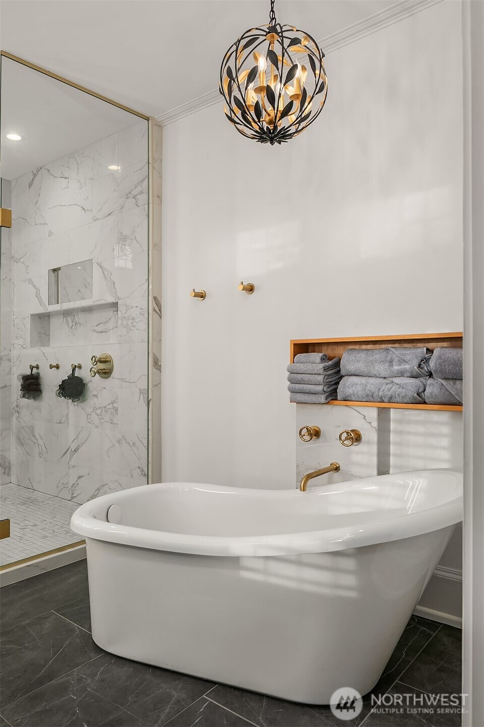 803 E Prospect Street , Seattle, WA 98102-4316