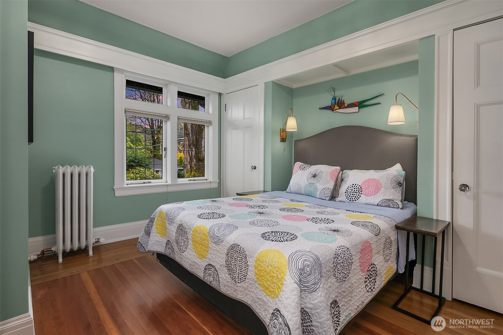 803 E Prospect Street , Seattle, WA 98102-4316