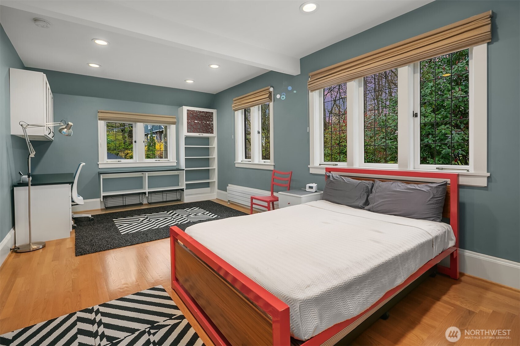 803 E Prospect Street , Seattle, WA 98102-4316