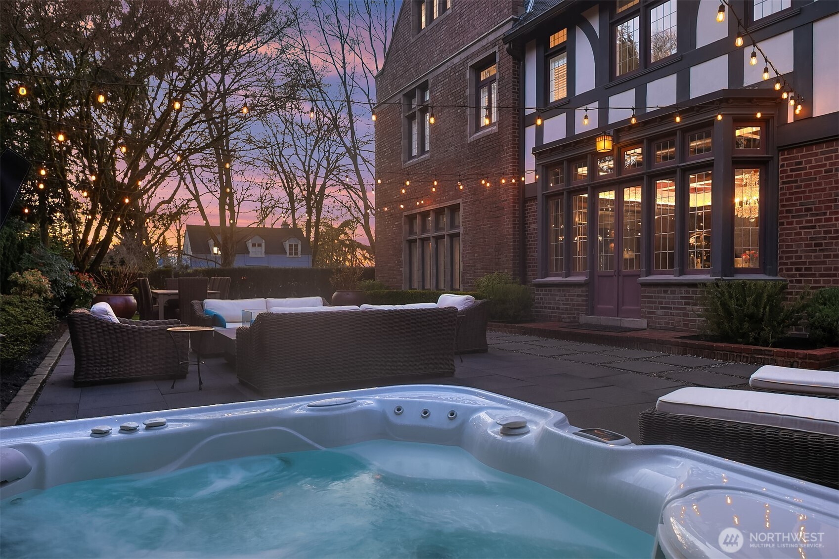 803 E Prospect Street , Seattle, WA 98102-4316