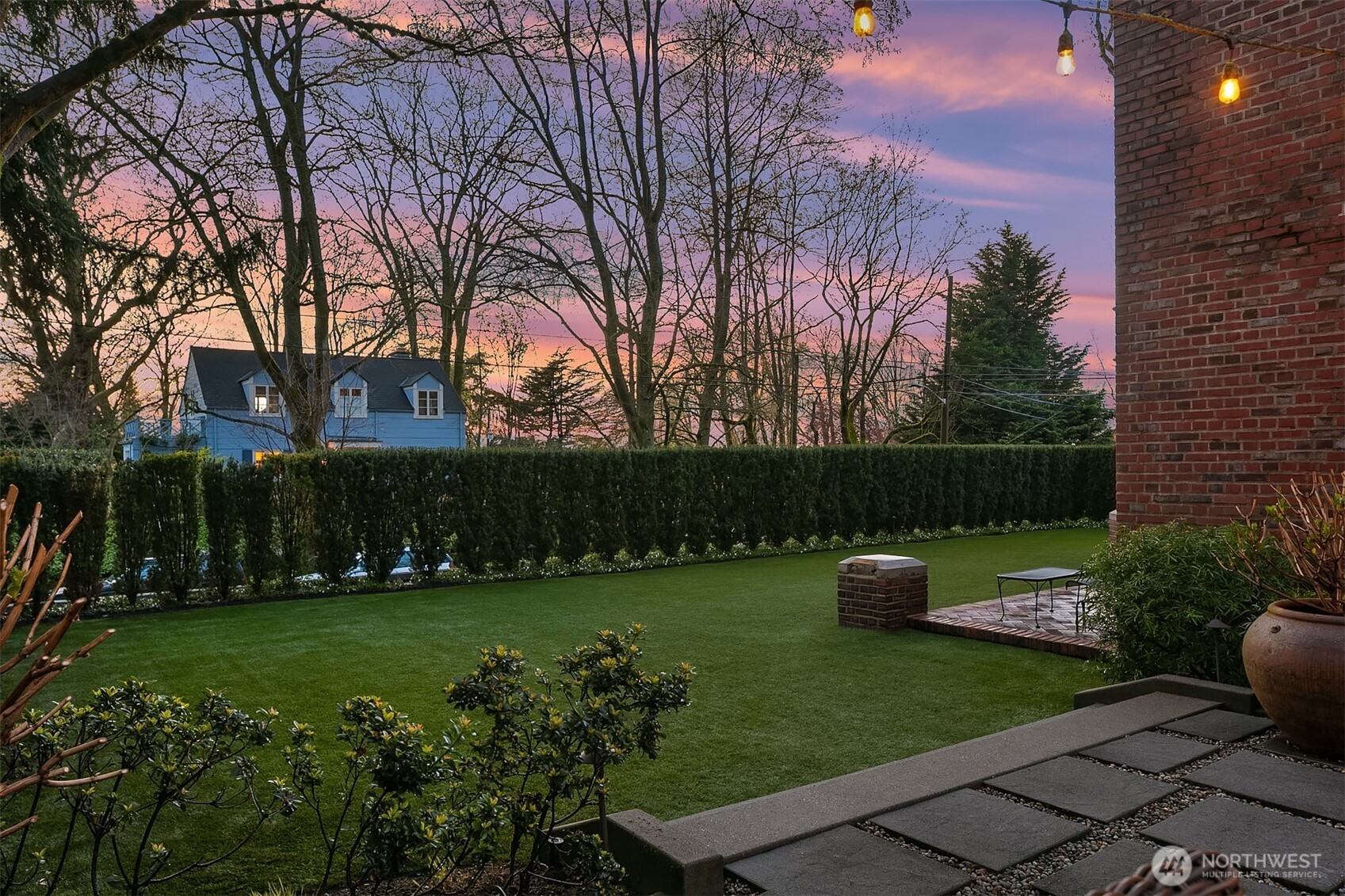 803 E Prospect Street , Seattle, WA 98102-4316