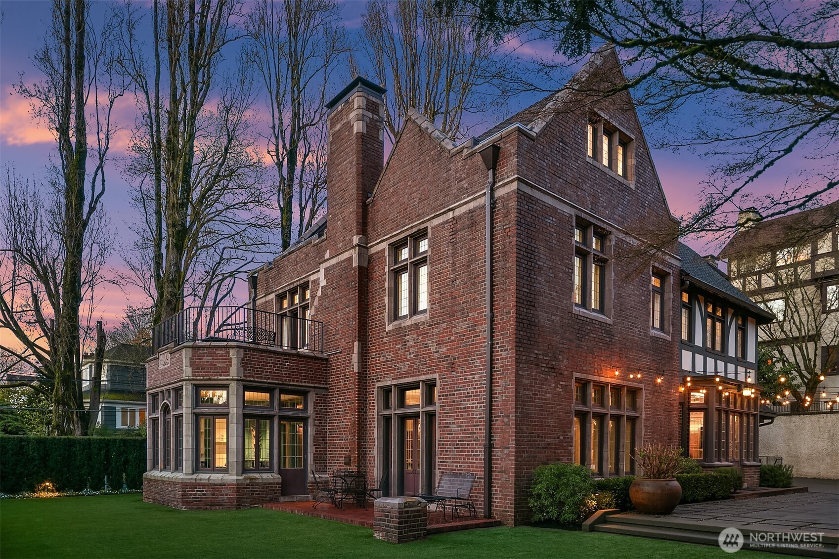 803 E Prospect Street , Seattle, WA 98102-4316