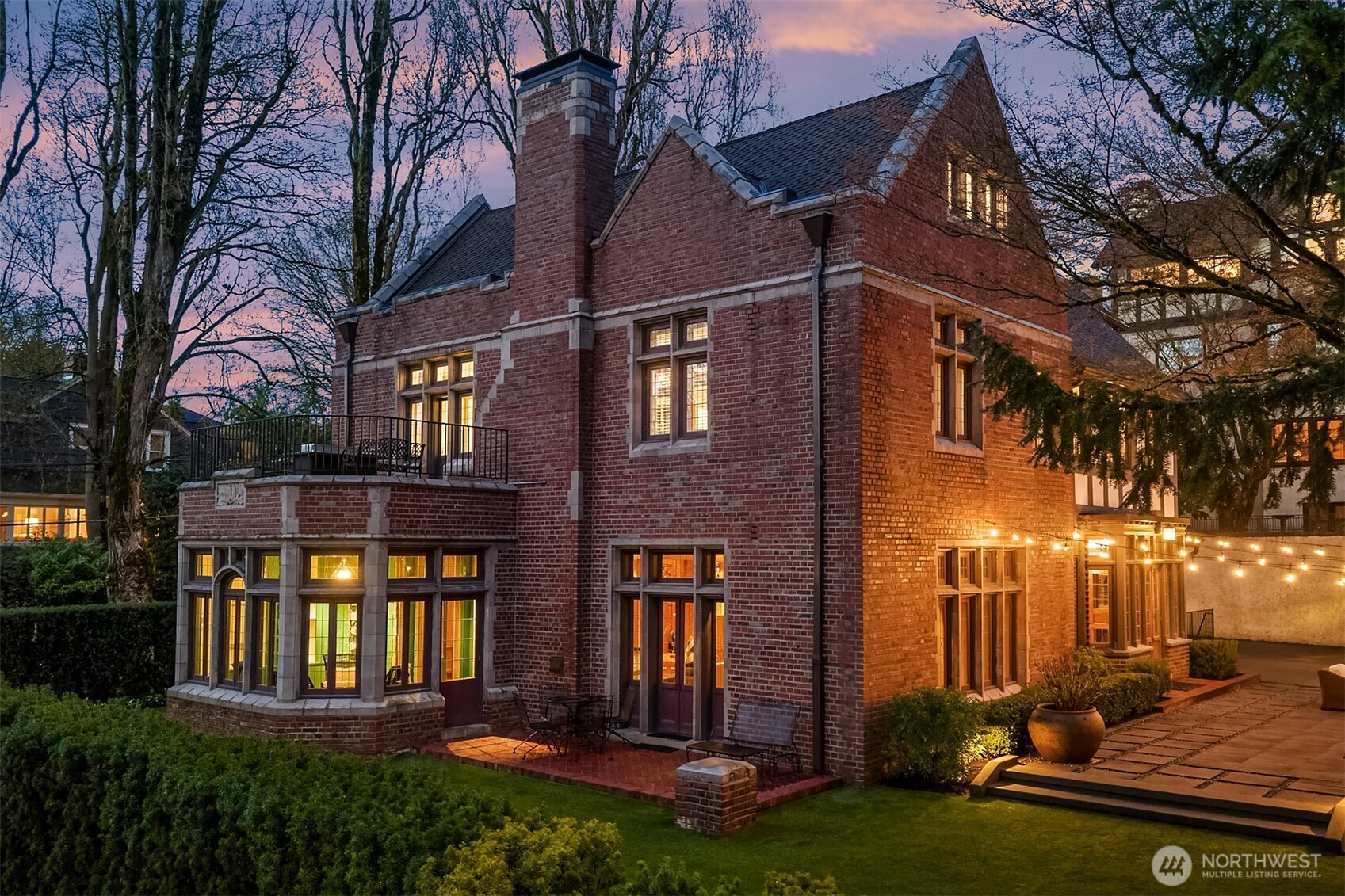 803 E Prospect Street , Seattle, WA 98102-4316