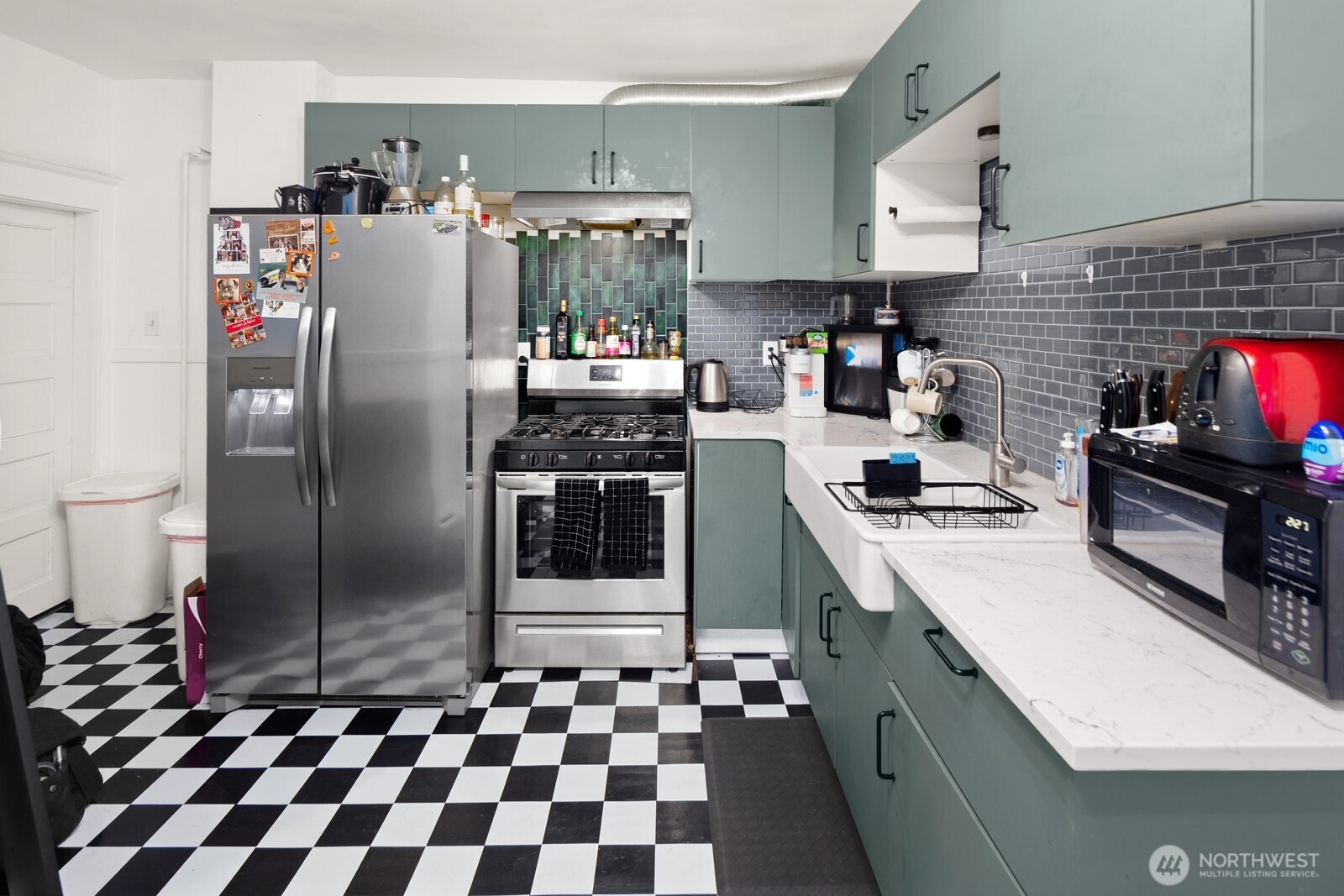 2011 E James Street , Seattle, WA 98122