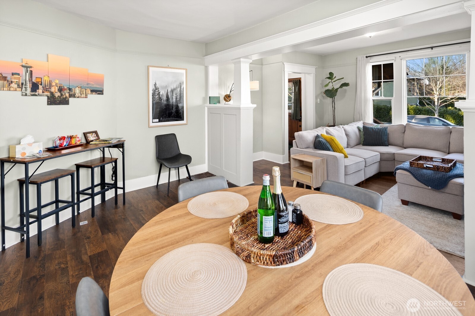 2011 E James Street , Seattle, WA 98122