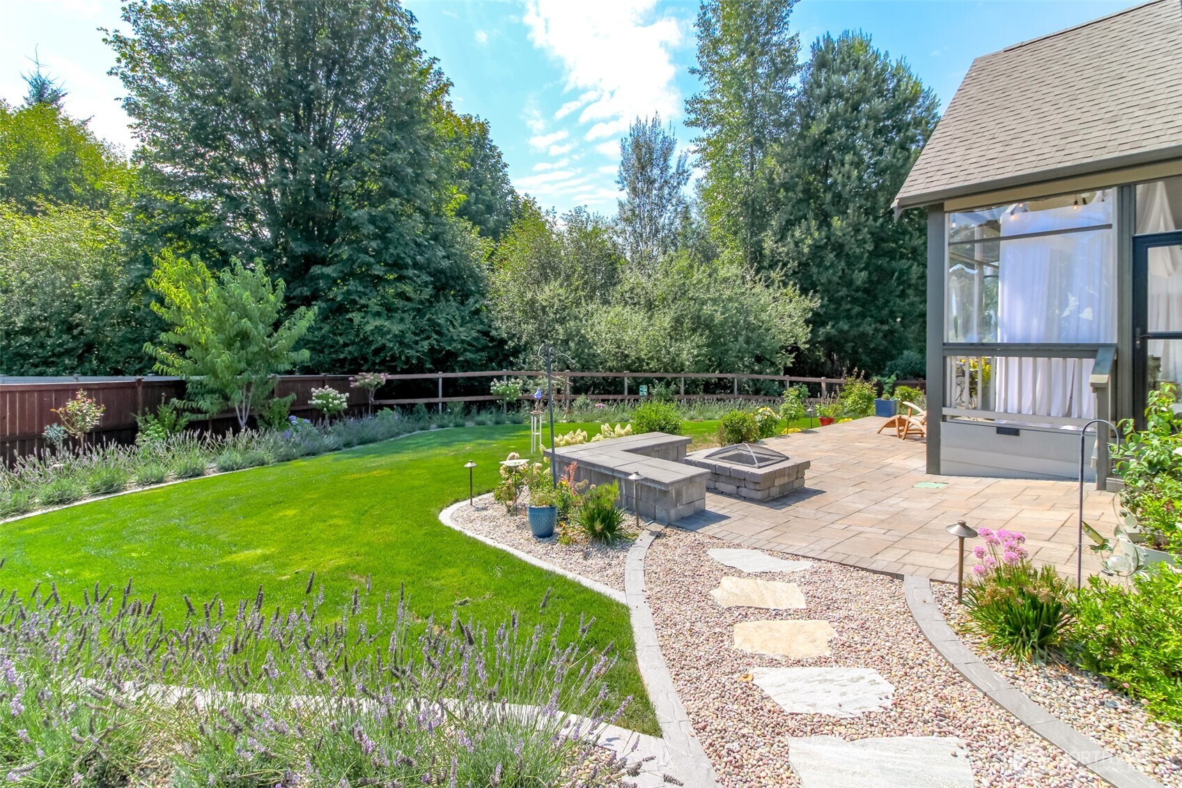 2927 Fenmoor Lane SE, Olympia, WA 98501