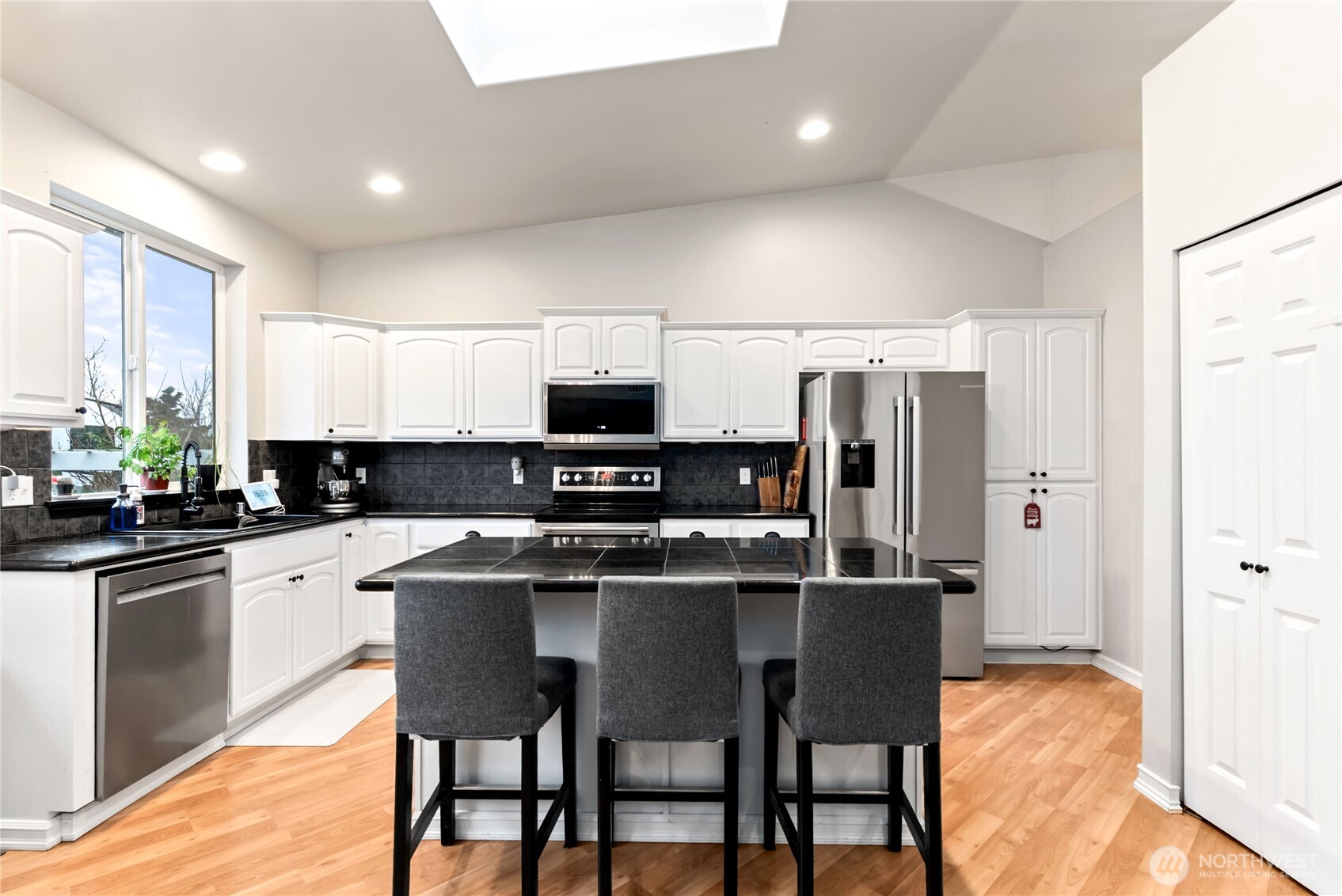 10018 Cascadian Avenue SE, Yelm, WA 98597