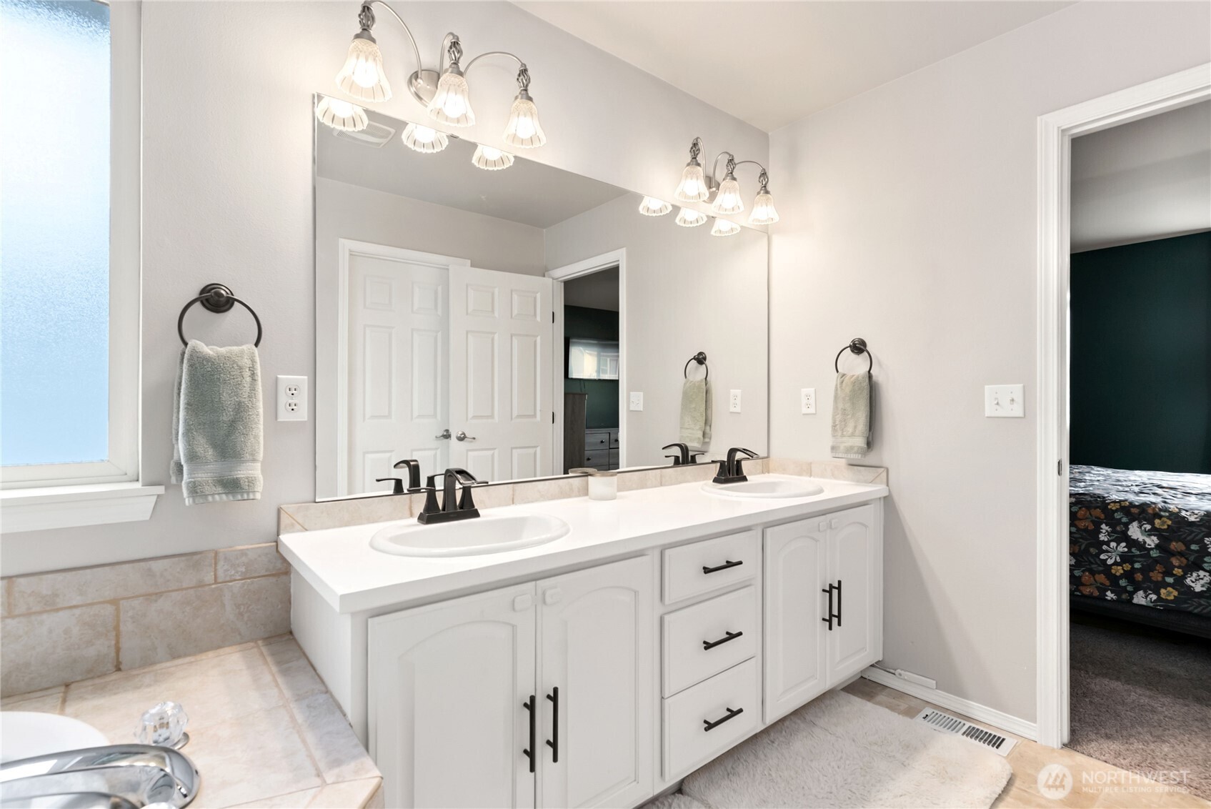 10018 Cascadian Avenue SE, Yelm, WA 98597