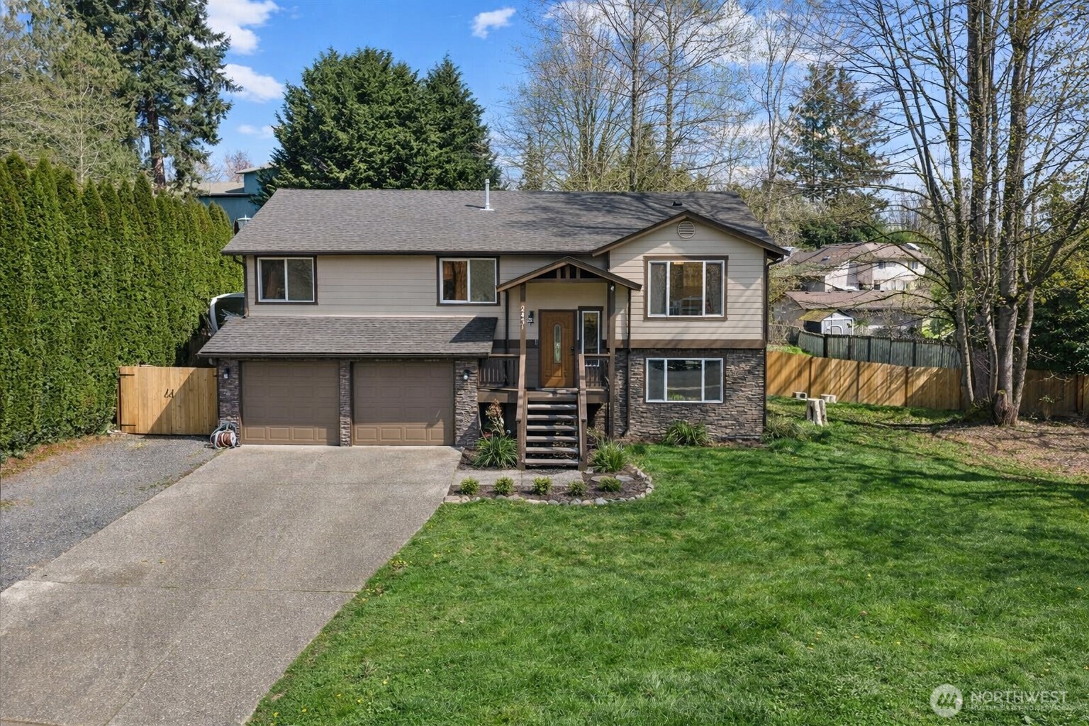 2431 110th Dr SE , Lake Stevens, WA 98258