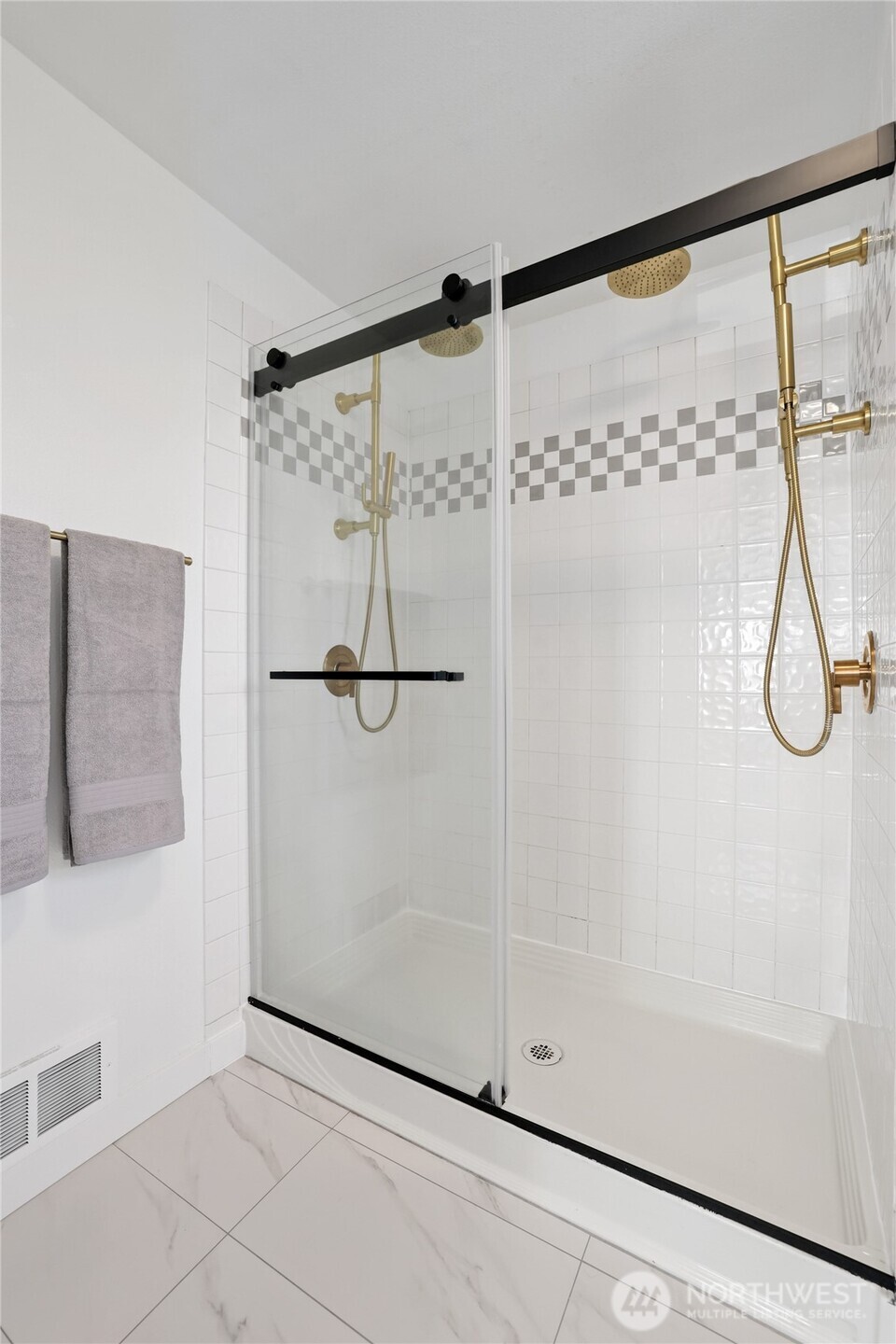 4313 Harbor Ridge Road NE, Tacoma, WA 98422