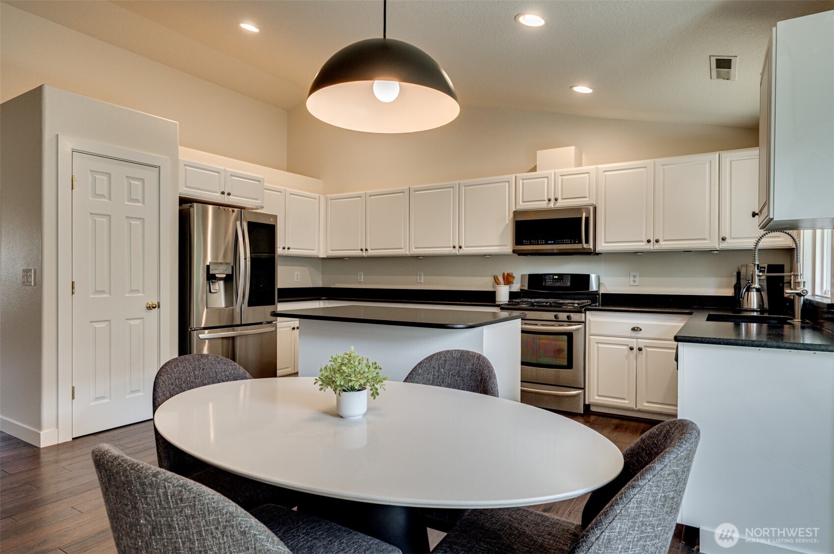 14711 NW 7th Place , Vancouver, WA 98685