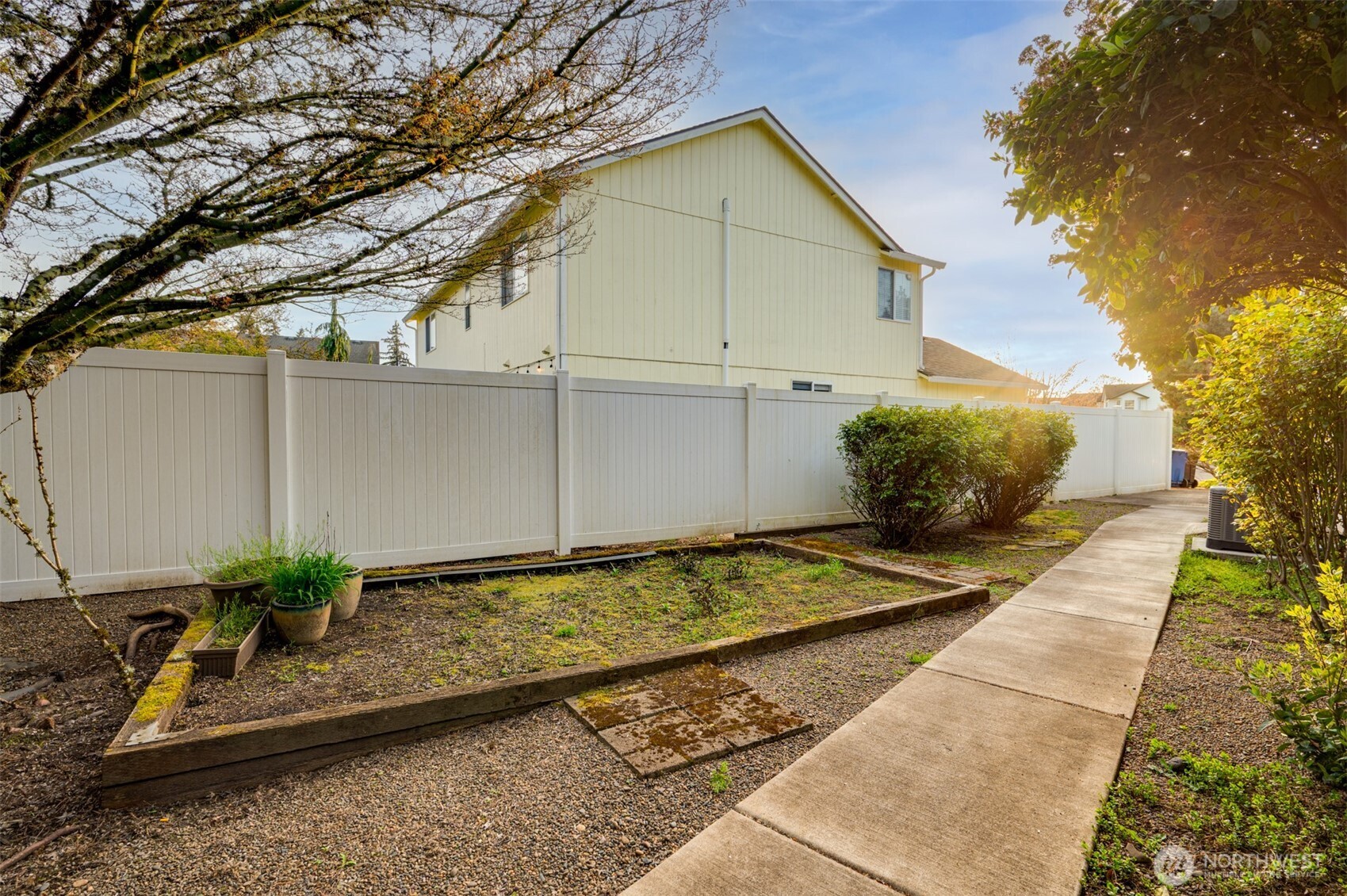 14711 NW 7th Place , Vancouver, WA 98685