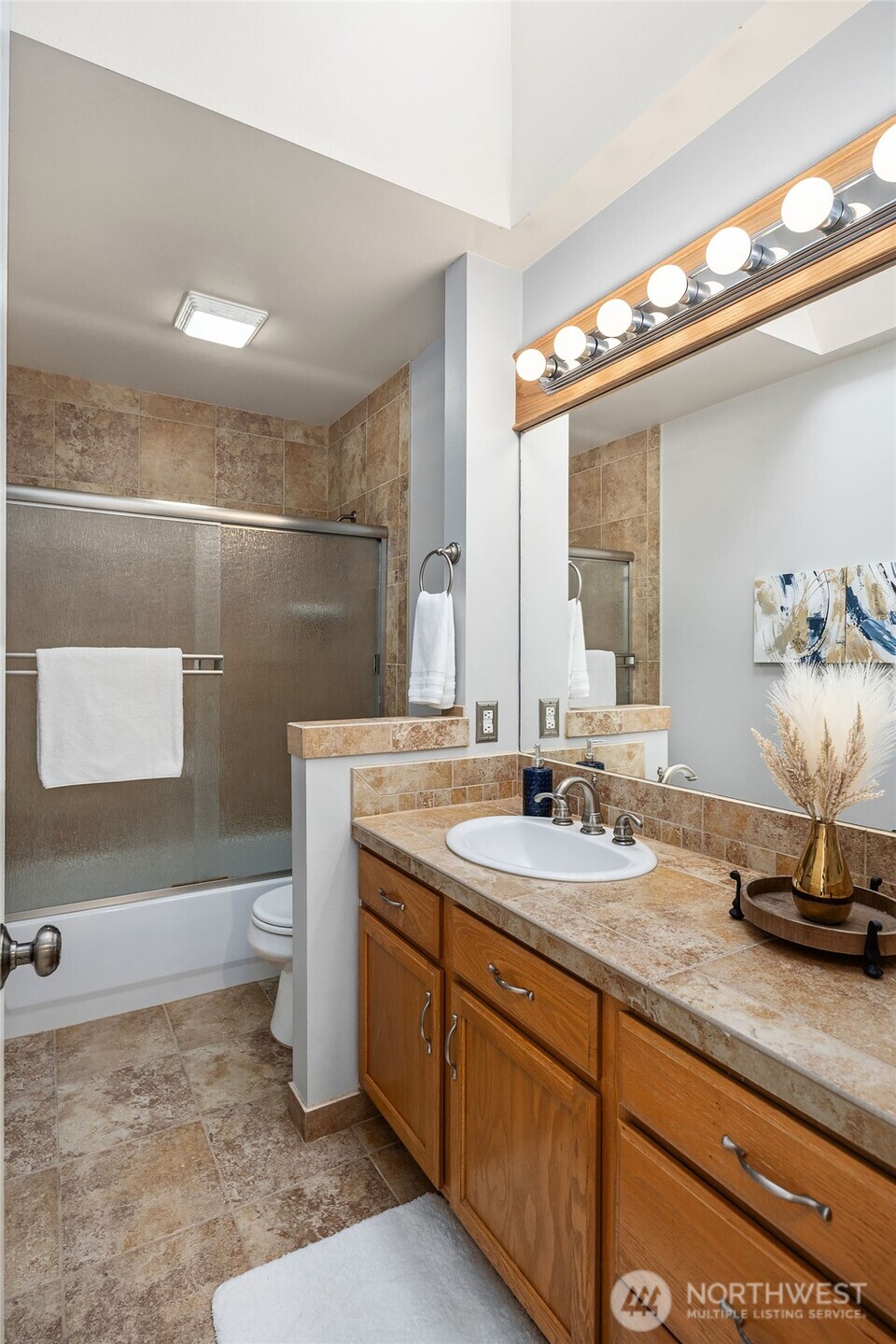 16040 SE 127th Place , Renton, WA 98059