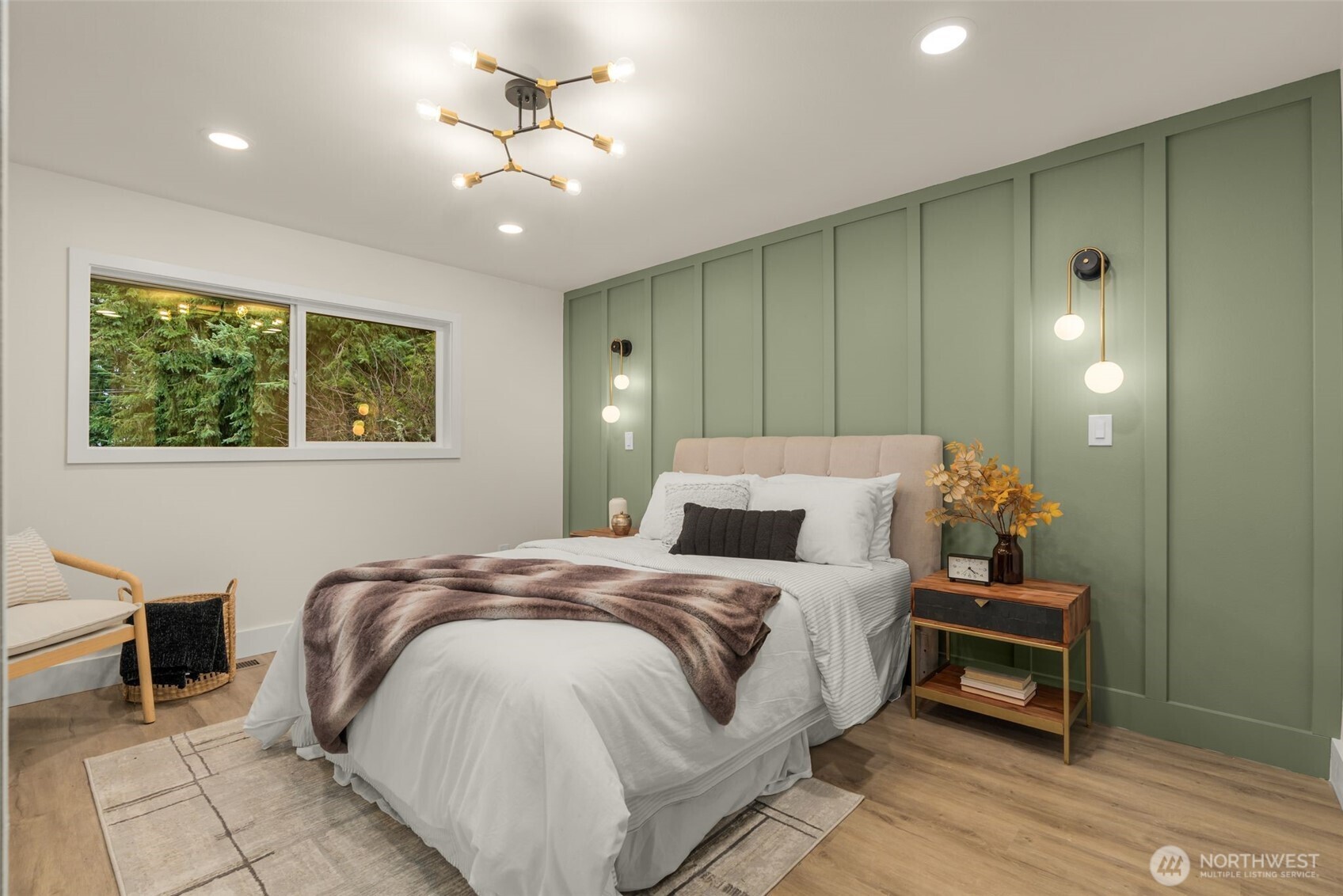 7017 NE 155th Place , Kenmore, WA 98028