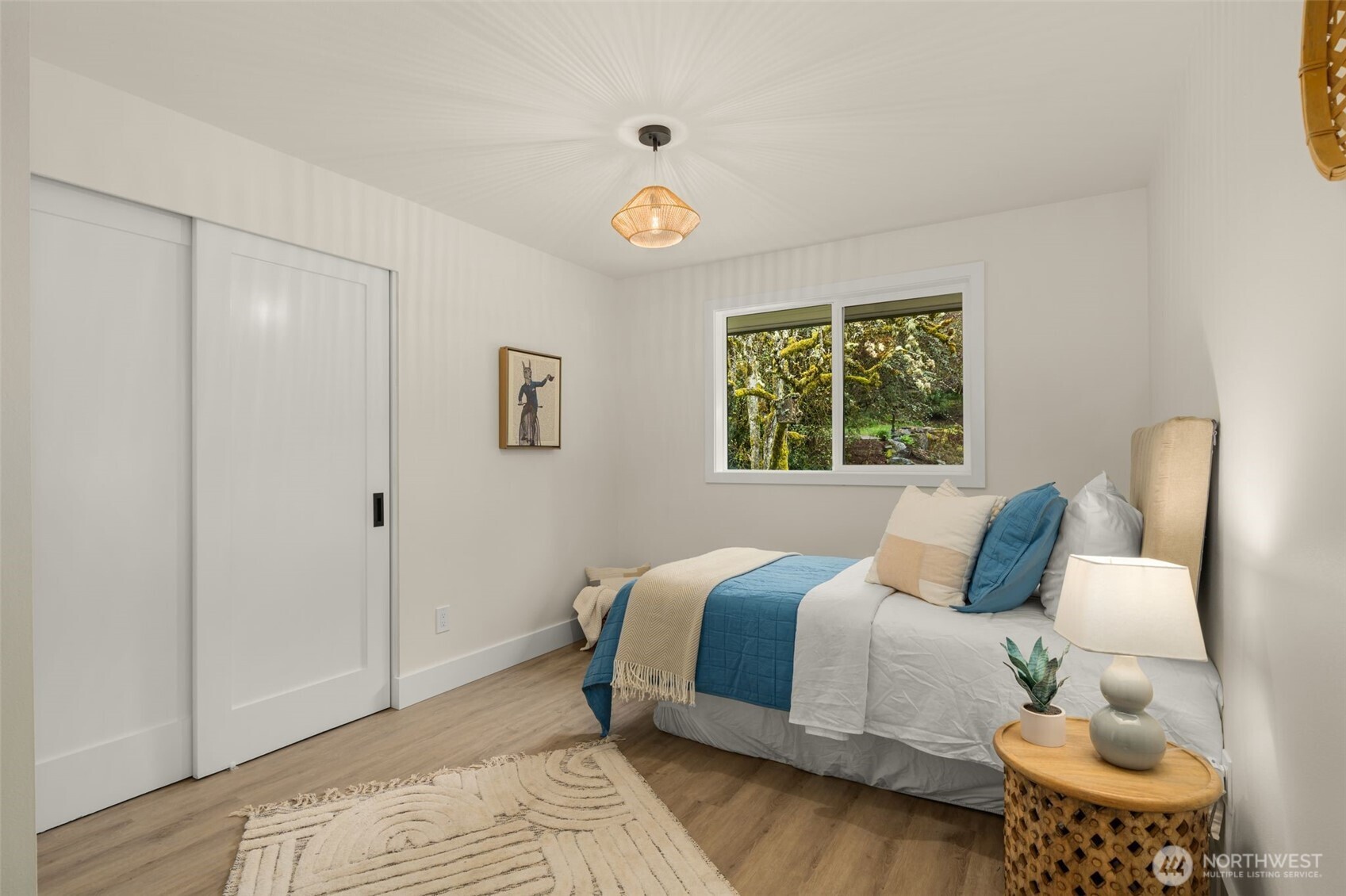 7017 NE 155th Place , Kenmore, WA 98028