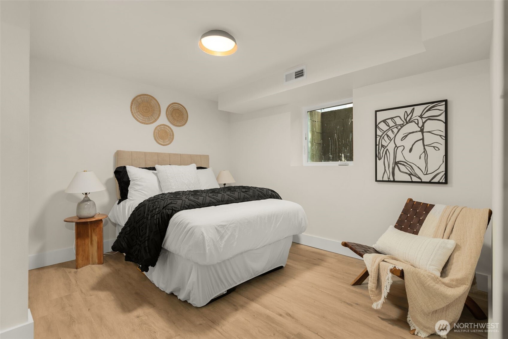 7017 NE 155th Place , Kenmore, WA 98028