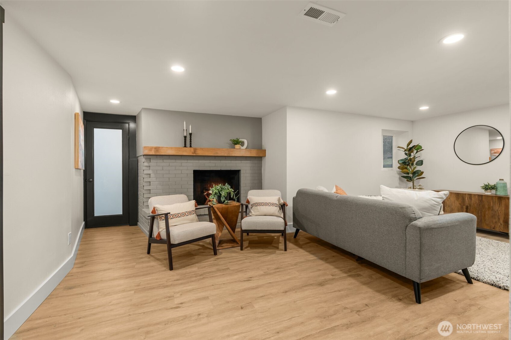 7017 NE 155th Place , Kenmore, WA 98028