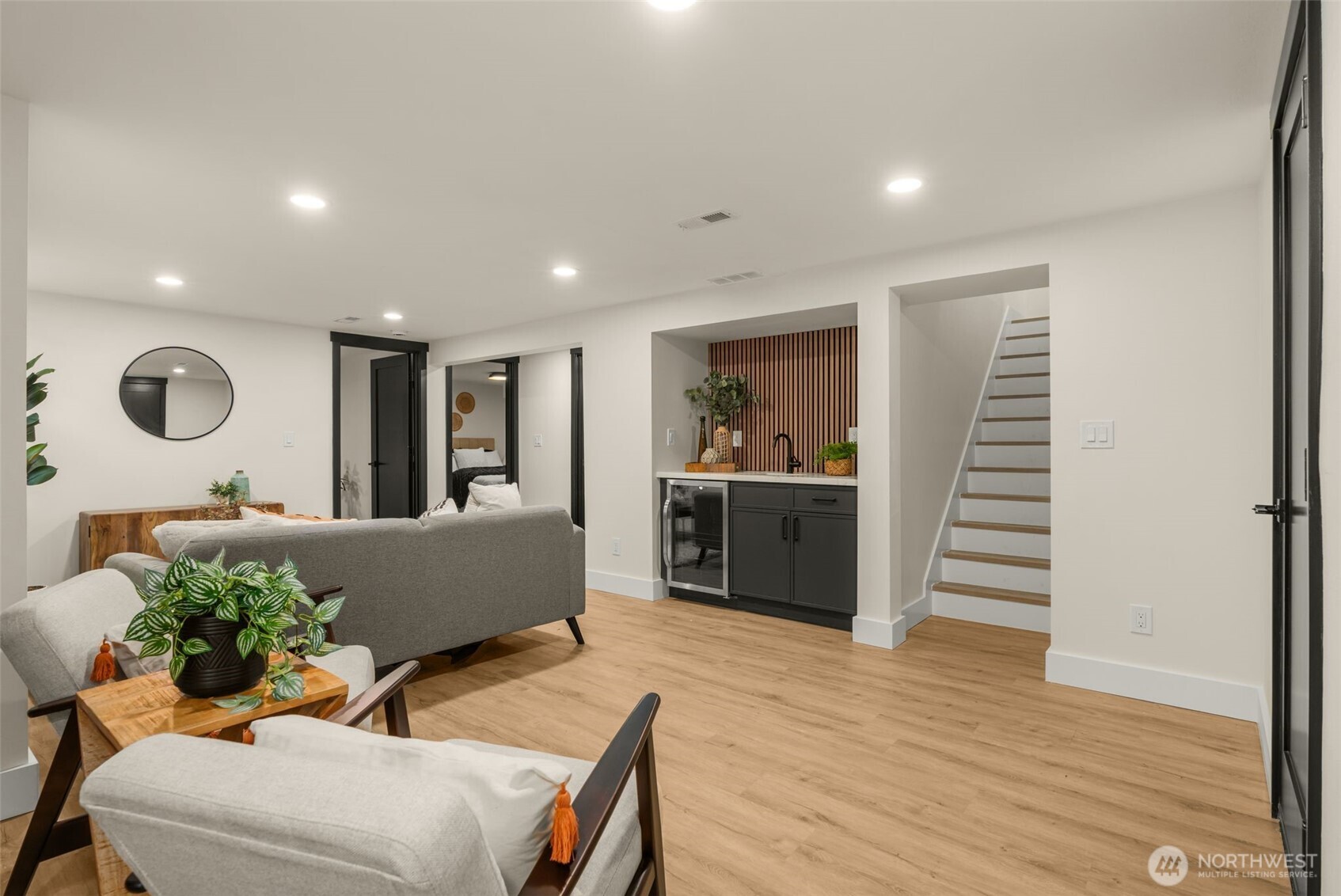 7017 NE 155th Place , Kenmore, WA 98028