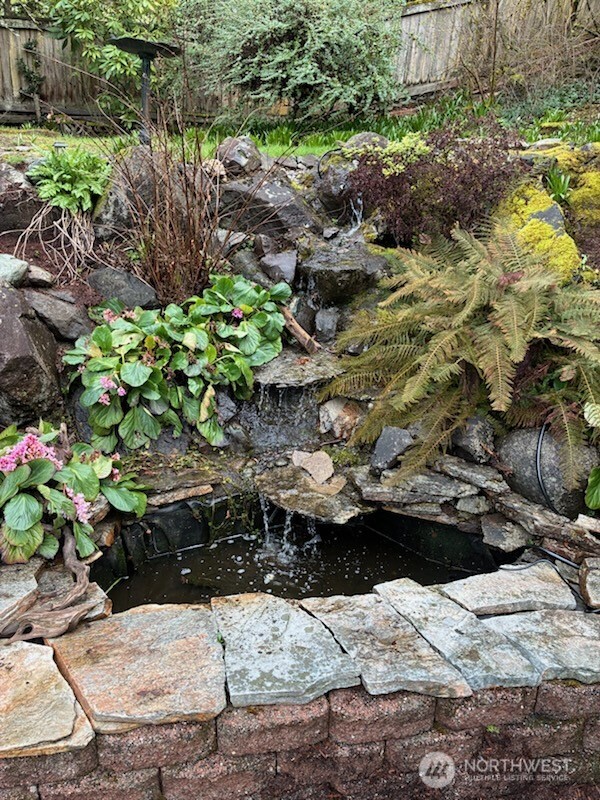 7017 NE 155th Place , Kenmore, WA 98028