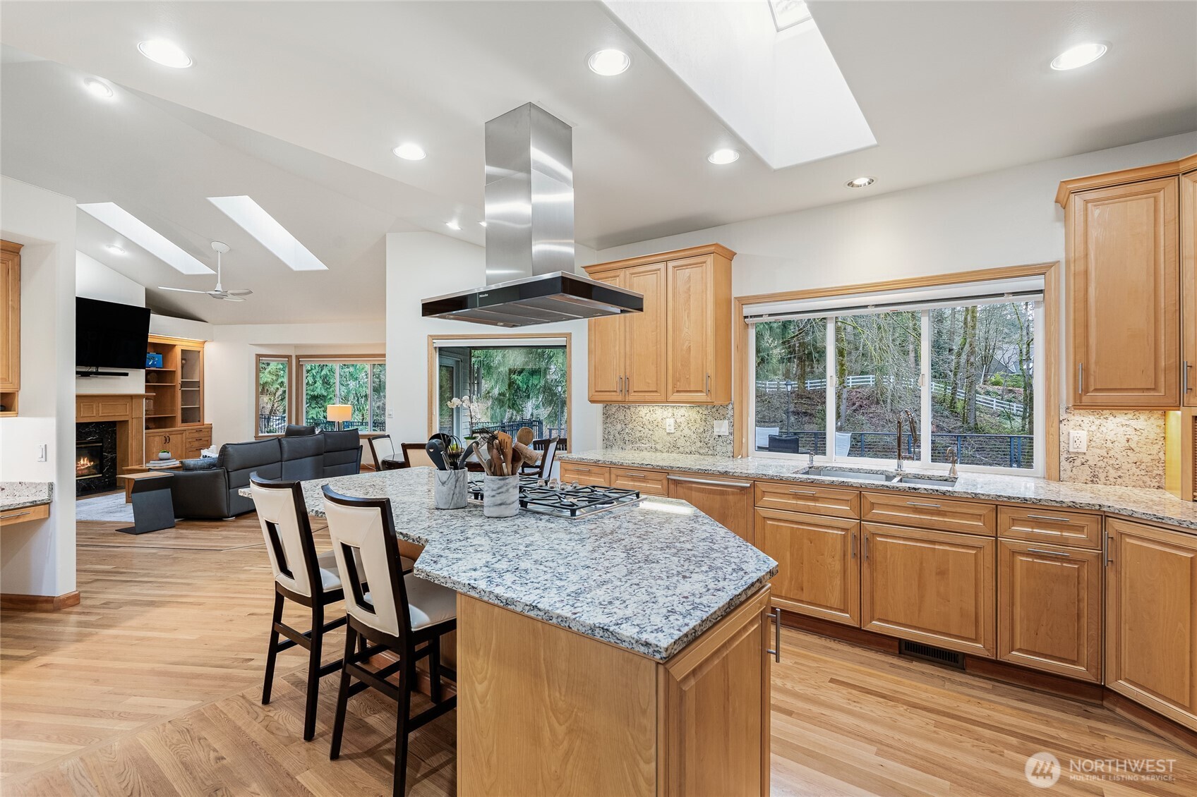 15618 163rd Avenue NE, Woodinville, WA 98072