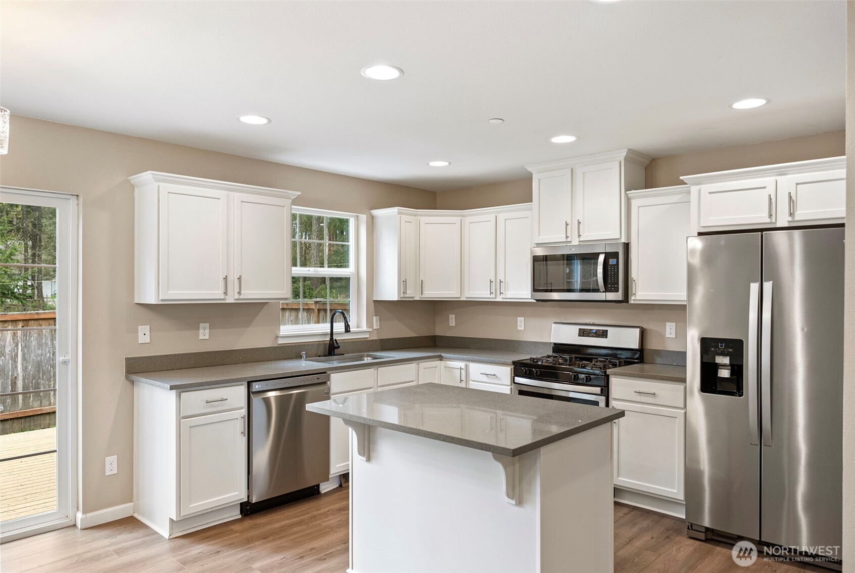 19107 17th Street Ct Sw , Lakebay, WA 98349