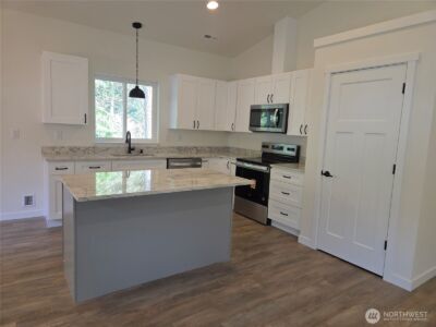 554 Wildwood Drive , Sedro Woolley, WA 98284 - Photo 5