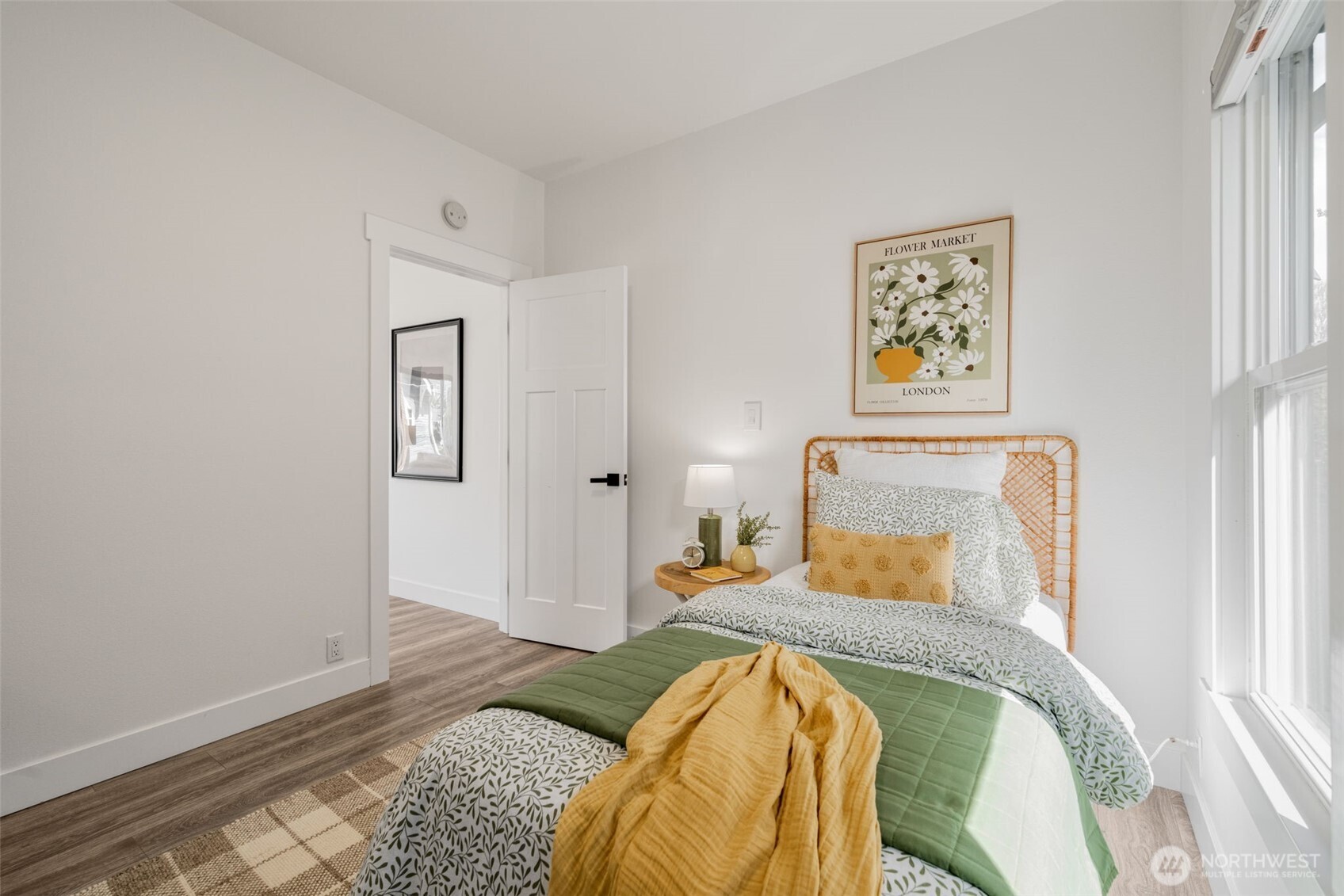 328 26th Avenue , Seattle, WA 98122