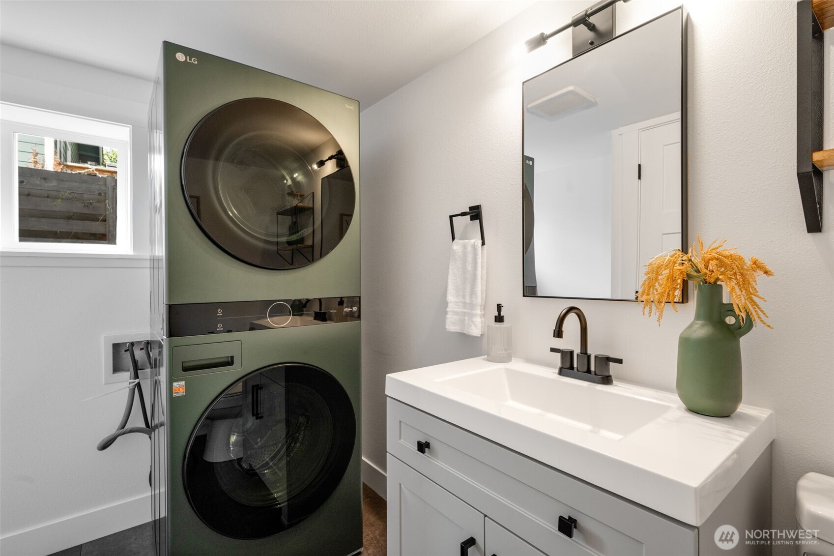 328 26th Avenue , Seattle, WA 98122