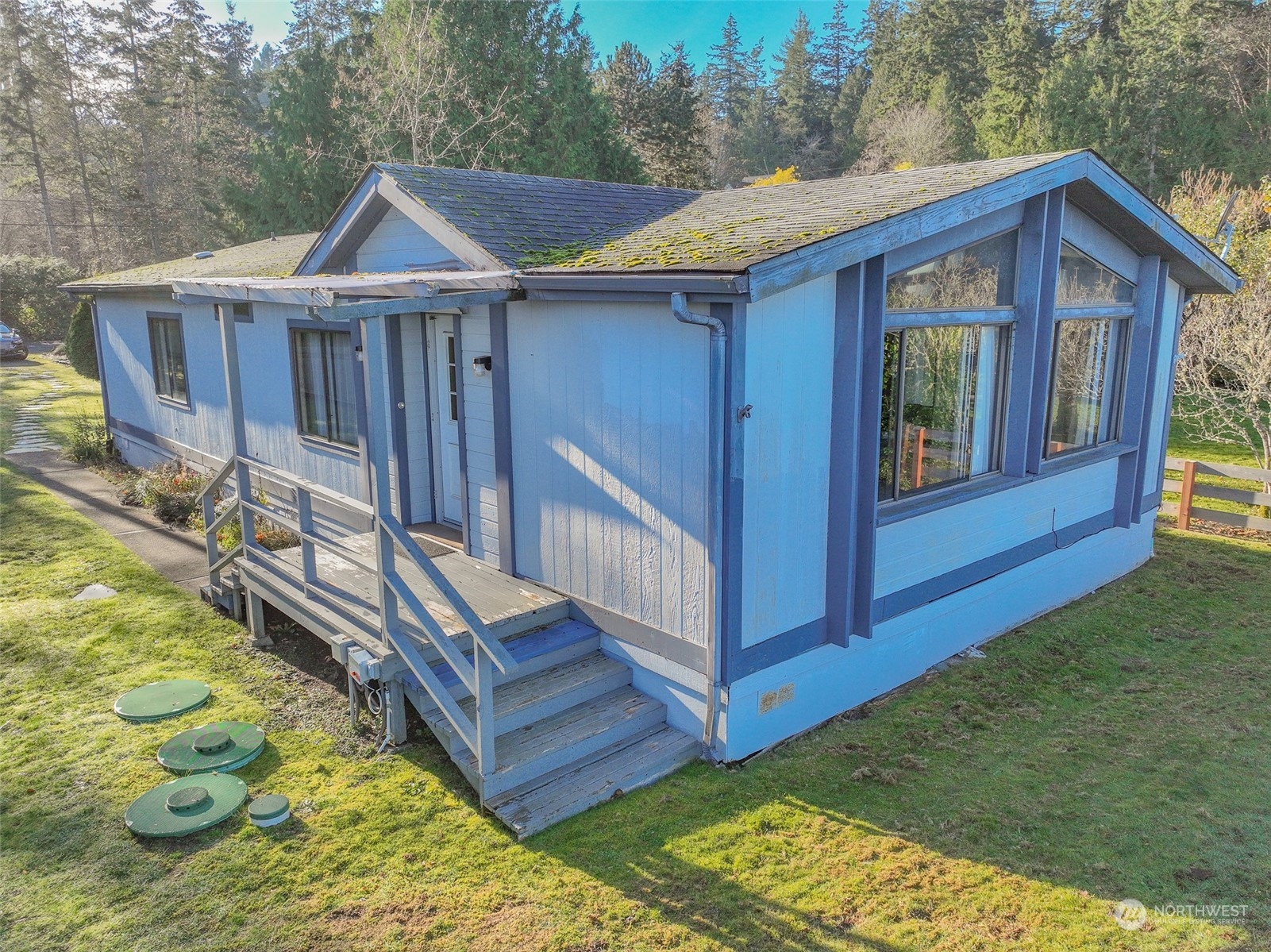 8552 NE Gordon Drive , Bainbridge Island, WA 98110