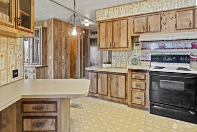 8552 NE Gordon Drive , Bainbridge Island, WA 98110 - Photo 11