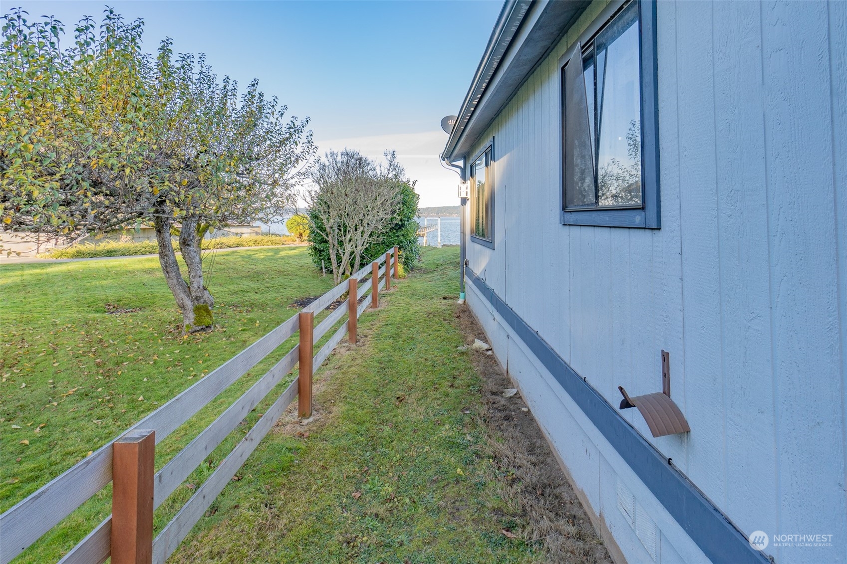 8552 NE Gordon Drive , Bainbridge Island, WA 98110