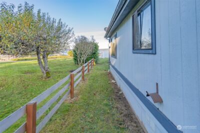 8552 NE Gordon Drive , Bainbridge Island, WA 98110 - Photo 26