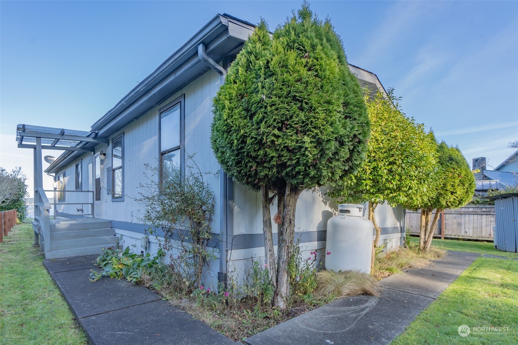 8552 NE Gordon Drive , Bainbridge Island, WA 98110