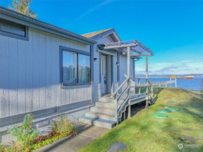 8552 NE Gordon Drive , Bainbridge Island, WA 98110 - Photo 3