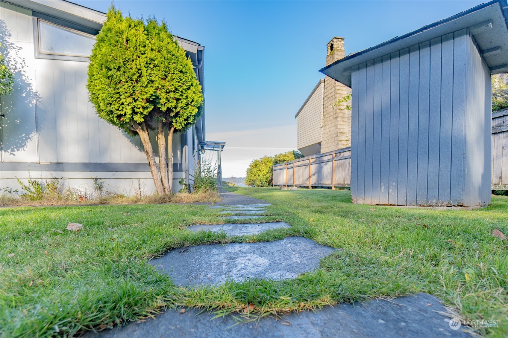 8552 NE Gordon Drive , Bainbridge Island, WA 98110