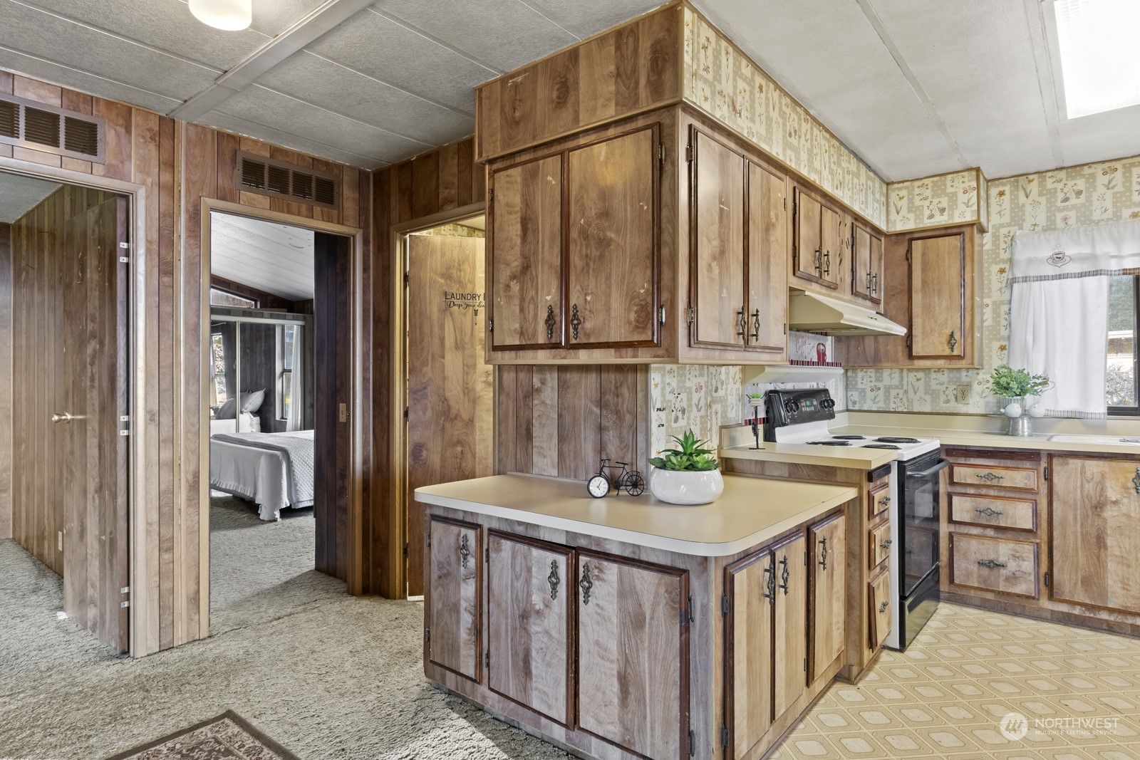 8552 NE Gordon Drive , Bainbridge Island, WA 98110
