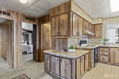 8552 NE Gordon Drive , Bainbridge Island, WA 98110 - Photo 9