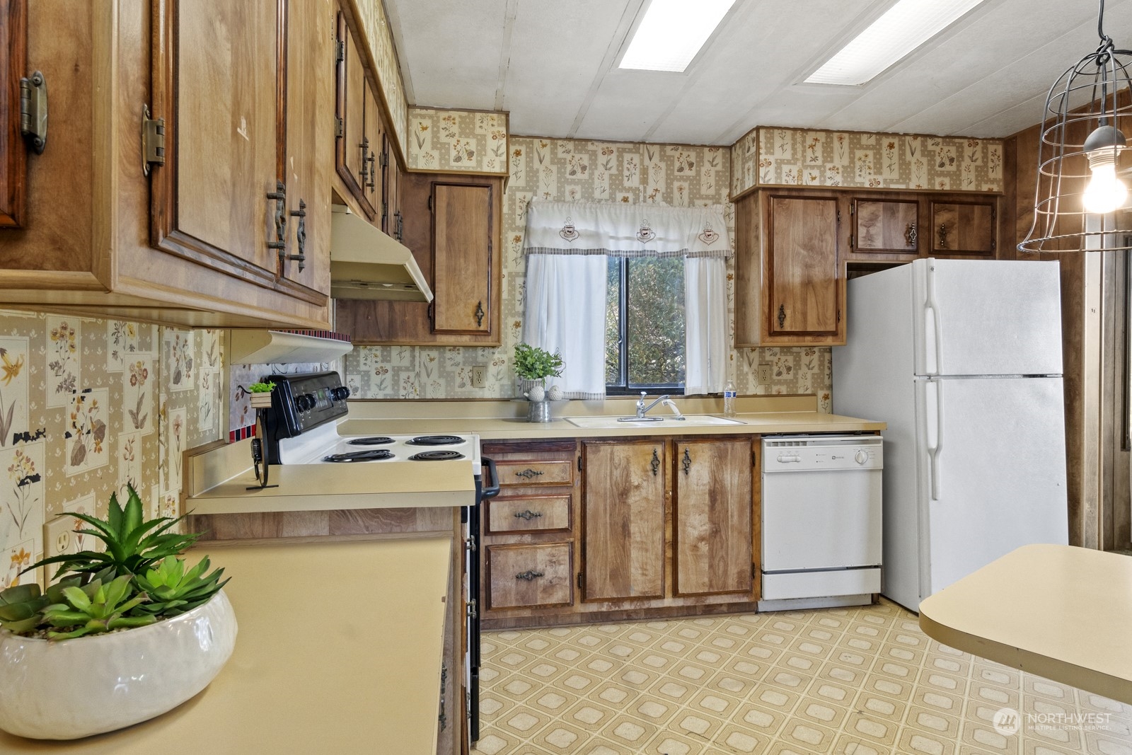 8552 NE Gordon Drive , Bainbridge Island, WA 98110