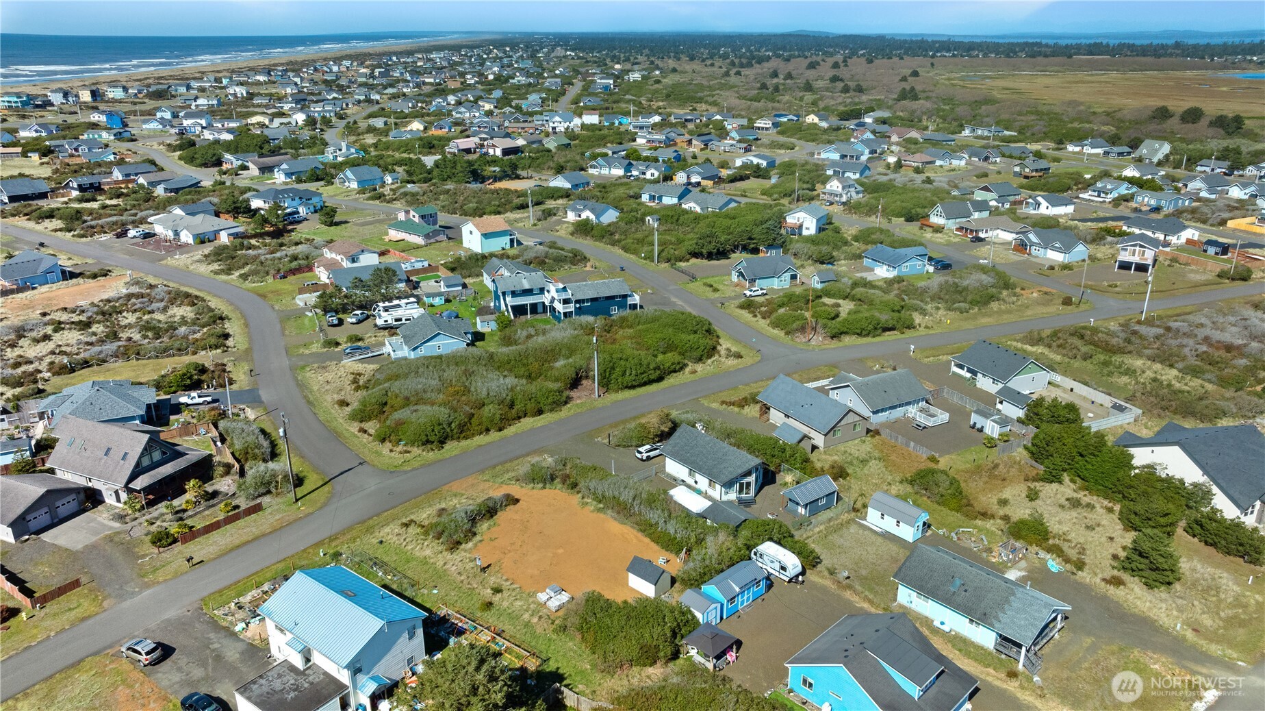 427 N Portal Loop SW, Ocean Shores, WA 98569