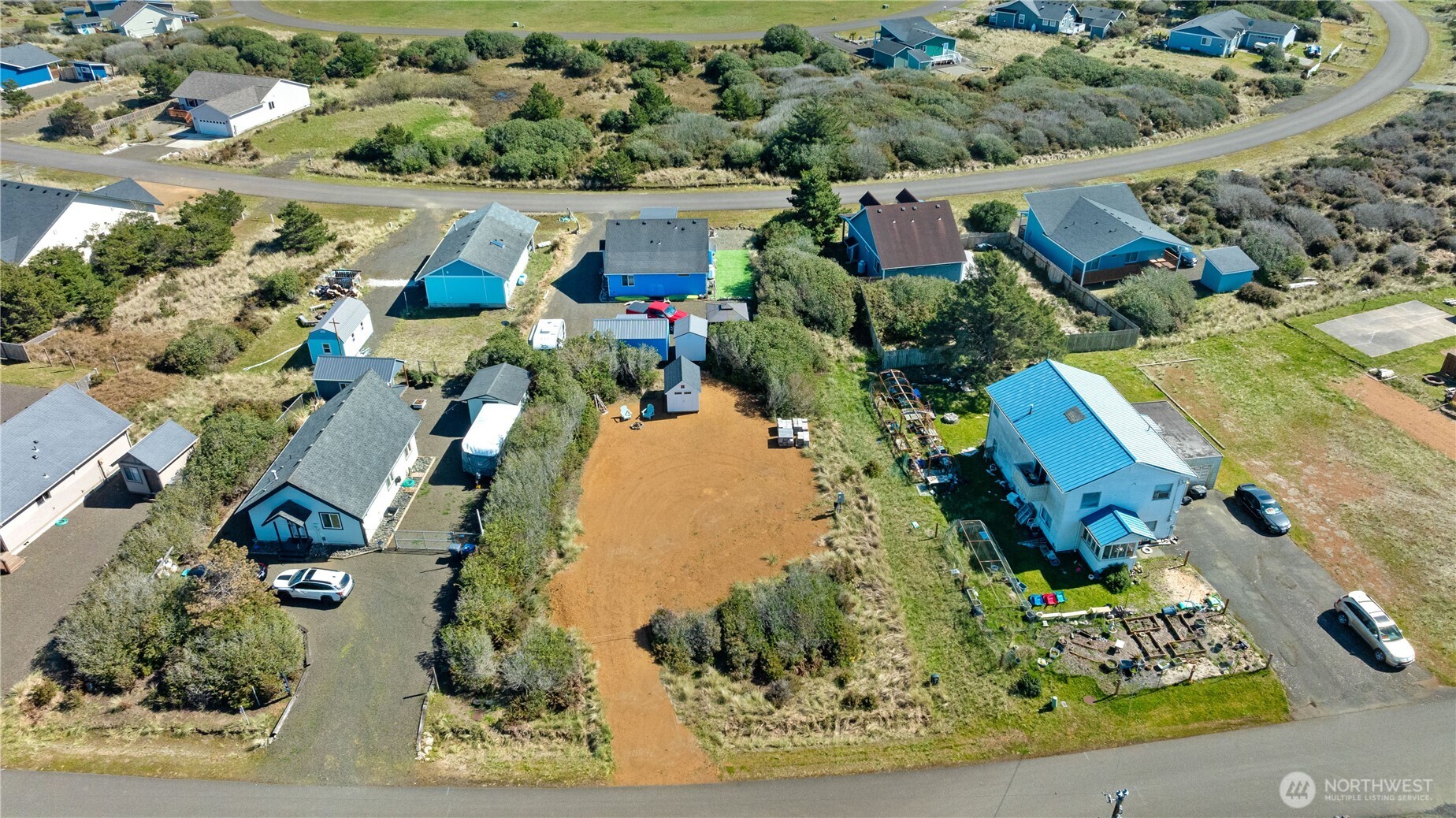 427 N Portal Loop SW, Ocean Shores, WA 98569