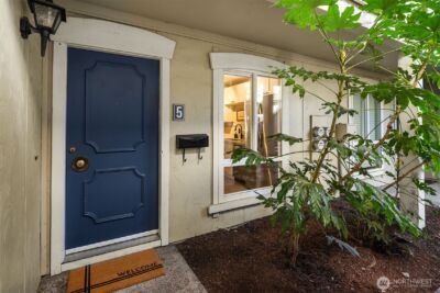 1606 103rd Place NE #K5, Bellevue, WA 98004 - Photo 2