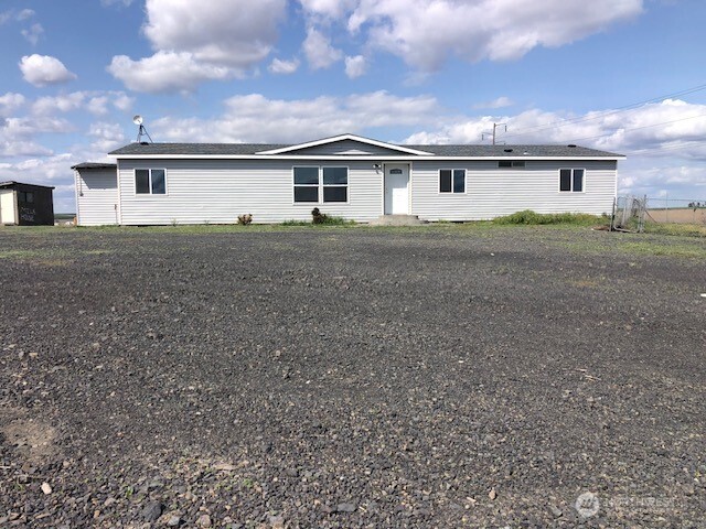 20868 SE RD 2 , Warden, WA 98857-9339