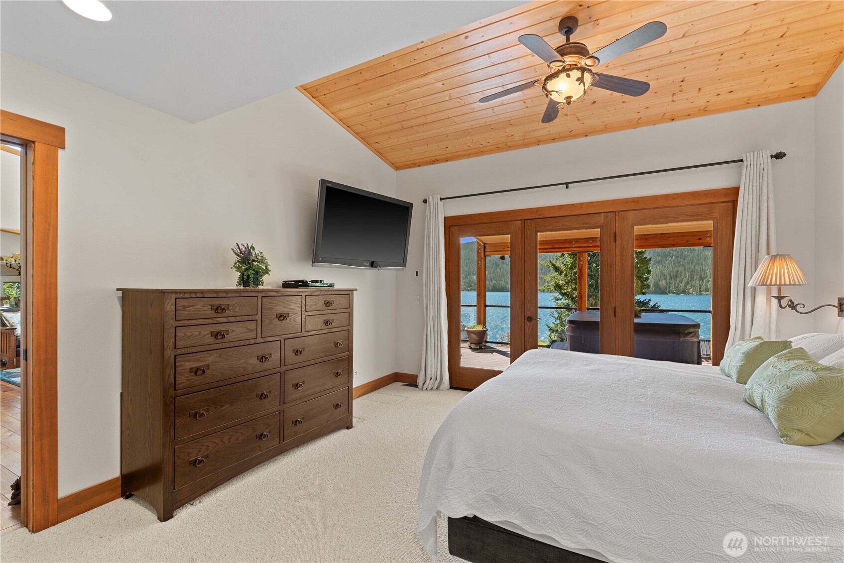 17294 North Shore Drive , Leavenworth, WA 98826